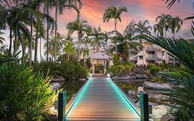 Coral Sands Beachfront Resort